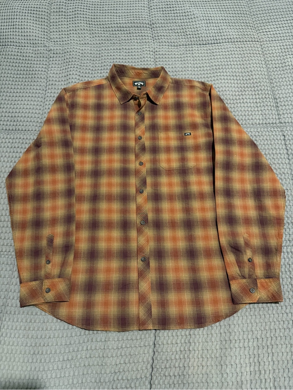 Billabong Men's XL Regular Brown/Orange Plaid Long Sleeve Button-Up Shirt